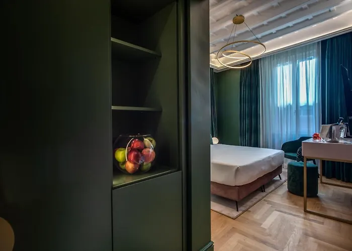 Palazzetto Trevi 4* Rome